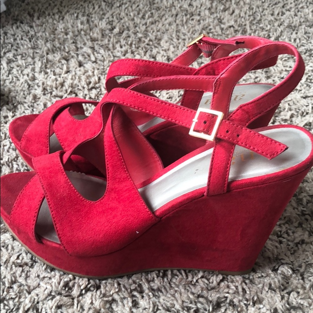 Women’s Red Wedges - Picture 2 of 3
